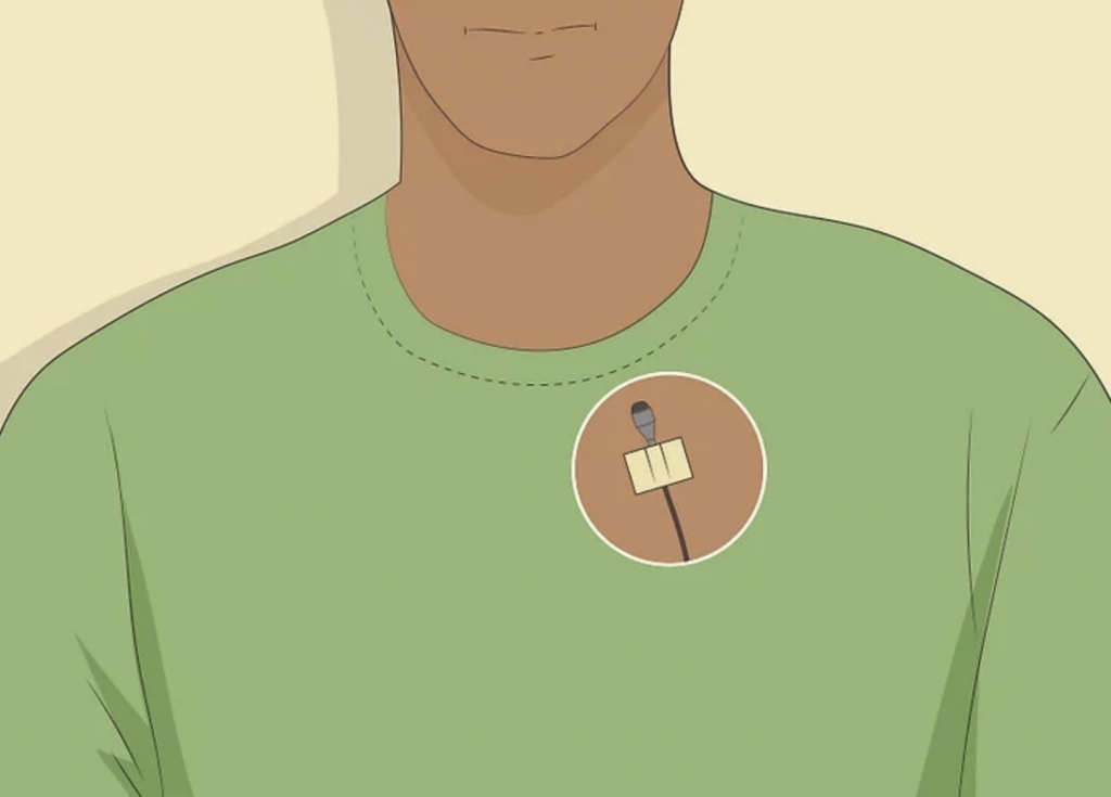Как спрятать петличныи микрофон 8.png